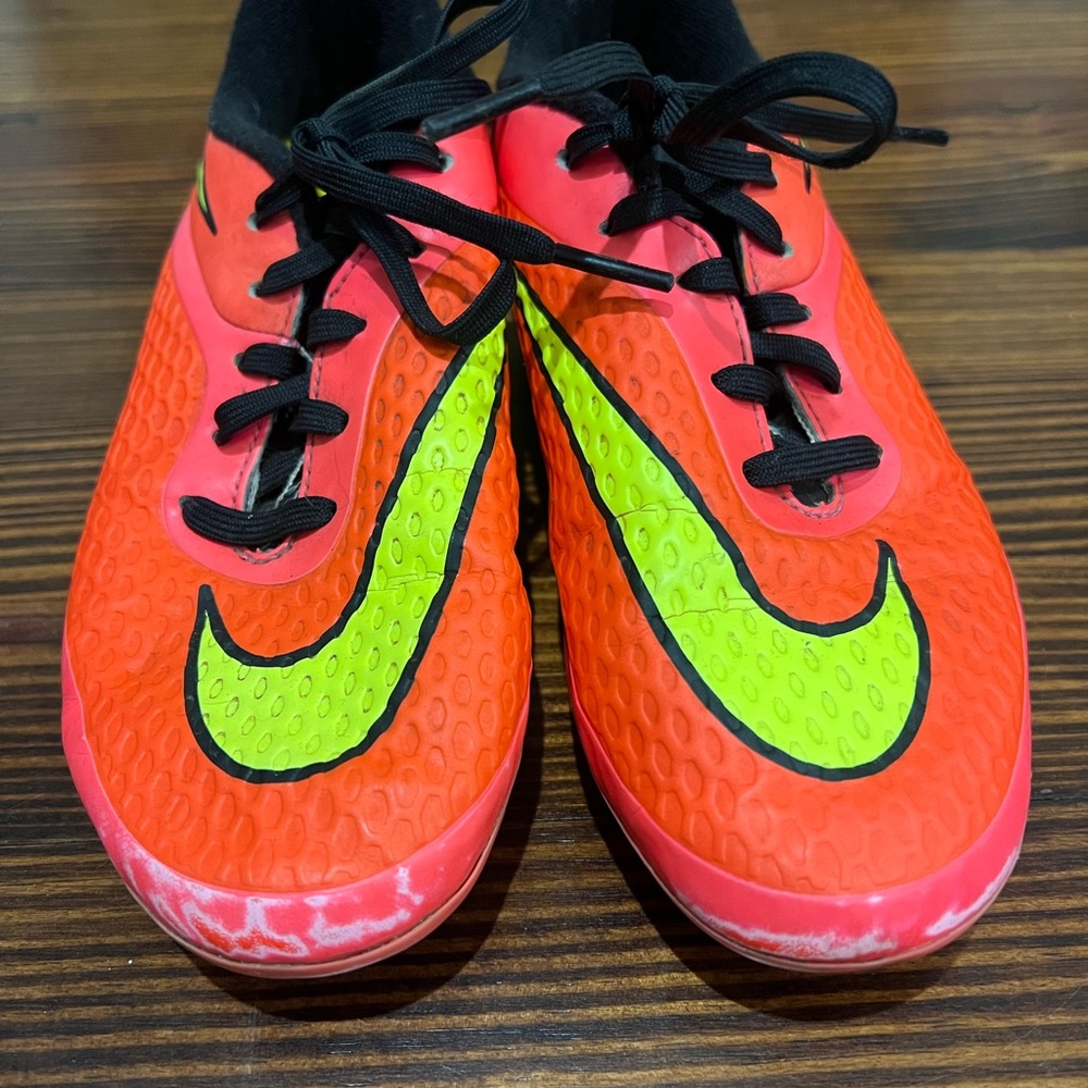 Kids cleats size 1 - Picture 4 of 5